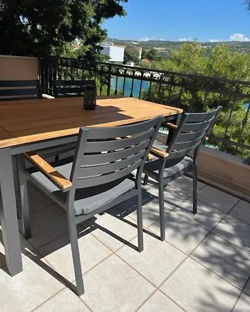 Zita شقة روغوزنيكا